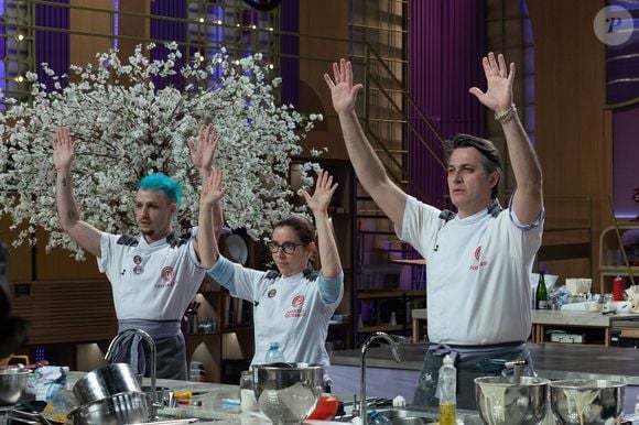 Eliminação de Johnlee e briga entre equipes agitam episódio tenso do MasterChef Confeitaria
