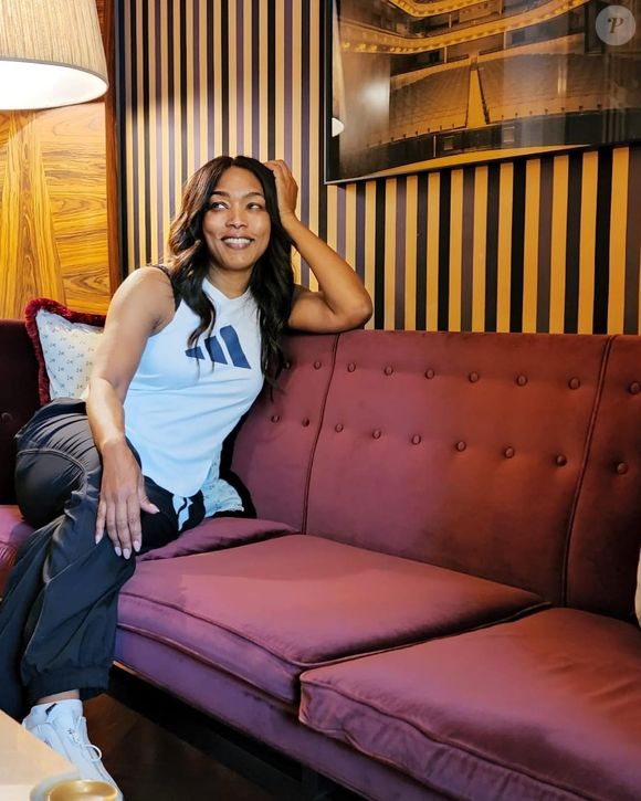 Para isso, Angela Bassett cuida do corpo fazendo muitos exercícios físicos, incluindo o boxe