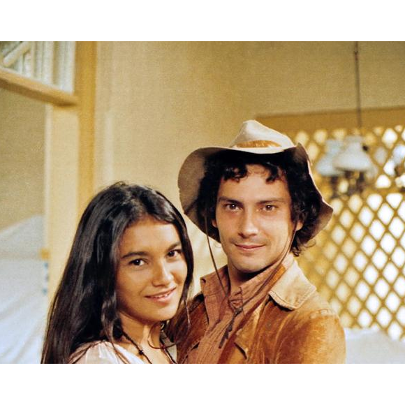 No início de sua carreira na TV,Dira Paes ao lado de Ilya São Paulo, que interpretou o seu par romântico Jerônimo, em 1995