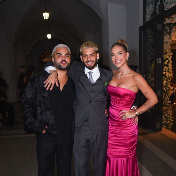 Casamento de Samara Pink e Thiago Stabile: Virginia Fonseca, sócia de noiva, posou com Lucas Guedez e Zé Felipe