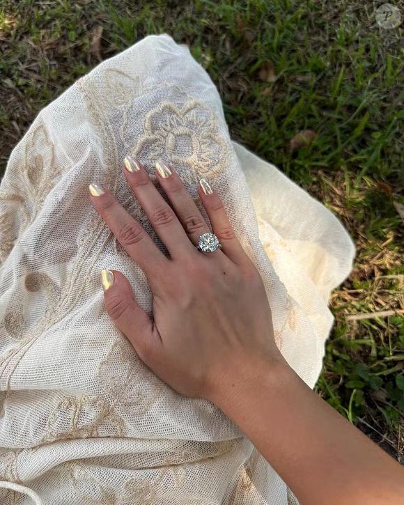 Franciny Ehlke ganhou anel de diamantes de cerca de R$ 14 milhões.