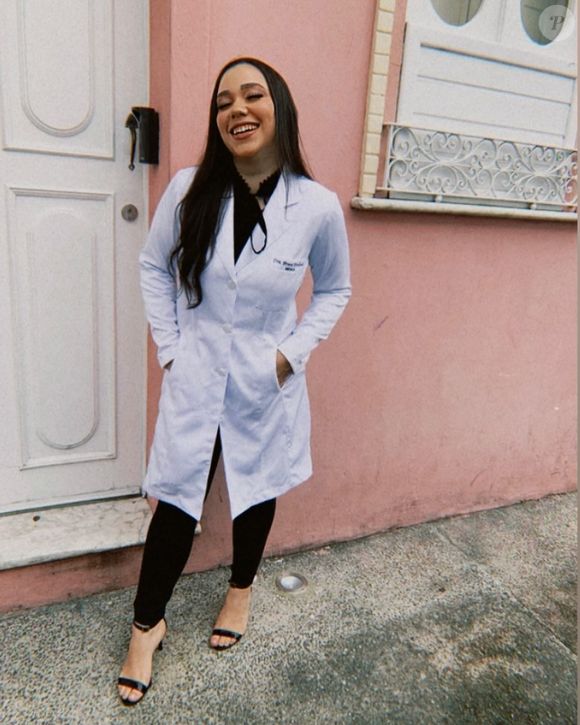 Filha do cantor Netinho se formou em medicina e se especializou em ortopedia