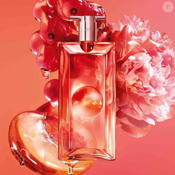 Idôle Peach'N Roses (Lâncome) - 50ml | ($122.00 - R$650,33) - a nova fragrância da linha Idôle, da Lancôme, chama atenção não apenas pelo aroma doce e ousado, mas também pela excelente fixação