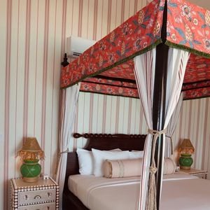 Resort conta com instalações bem equipadas, decoradas com propostas diferentes e o esquema de vilas privativas