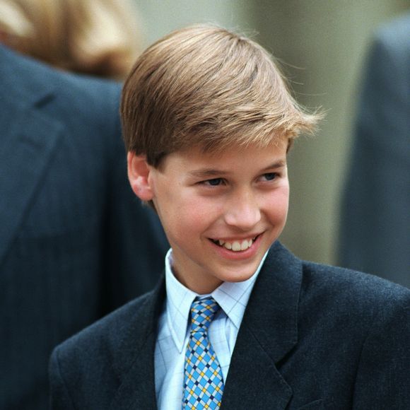 Príncipe William havia sido convidado para tirar fotos no colégio onde estudava, em um ensaio sobre o início do terceiro ano