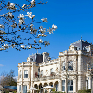 A propriedade histórica do Beaverbrook Hotel já recebeu nomes como Winston Churchill, Elizabeth Taylor e Charlie Chaplin ao longo de sua história