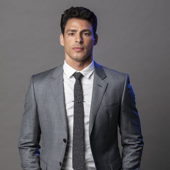 2021: já em 'Um Lugar ao Sol', Cauã Reymond voltou a interpretar dois personagens: Christian e Renato - sua primeira vez na vibe 'empresário'