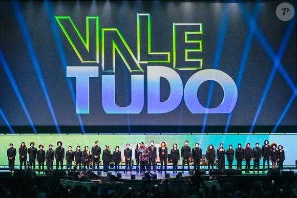 Globo usa palco do UpFront para comparar sucesso de ‘Vale Tudo’ com a audiência de ‘Beleza Fatal’, da HBO Max