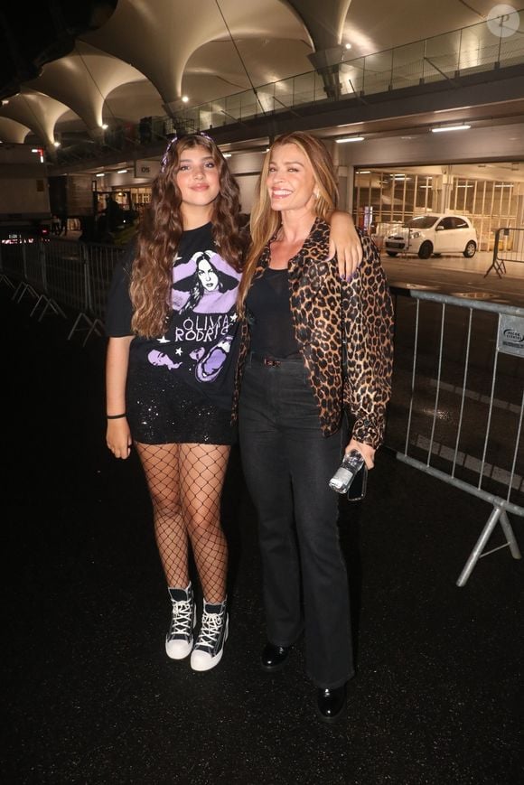 Filha de Grazi Massafera e Cauã Reymond, Sofia vem chamando atenção pela altura e semelhança com a mãe famosa