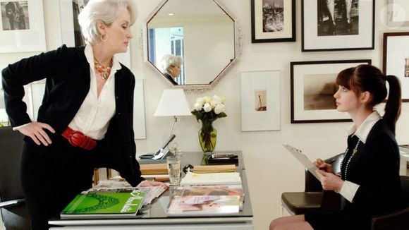 Anne Hathaway comenta o retorno ao universo de “O Diabo Veste Prada” e a dinâmica com Miranda Priestly na sequência