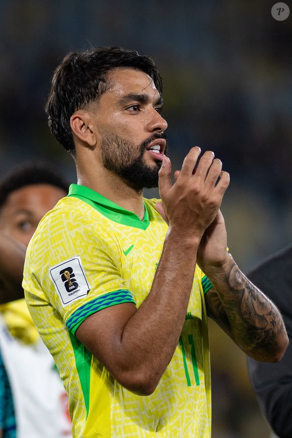 Lucas Paquetá é um meio-campista revelado pelo Flamengo que se destacou como titular da Seleção Brasileira na Copa do Mundo de 2022. Peça fundamental no esquema do técnico Tite, ele disputou 5 partidas no Catar, marcou um gol contra a Coreia do Sul nas oitavas de final e deu uma assistência nas quartas de final contra a Croácia