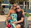 Roberto Justus, os filhos - entre eles, Vicky -, e a mulher, Ana Paula Siebert têm piscina, cinema privado e quadras de esporte em fazenda de luxo