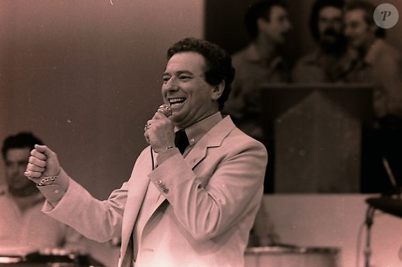 Raul Gil estreou seu programa em 1973; atração saiu do ar em 2024 após rodar por várias emissoras