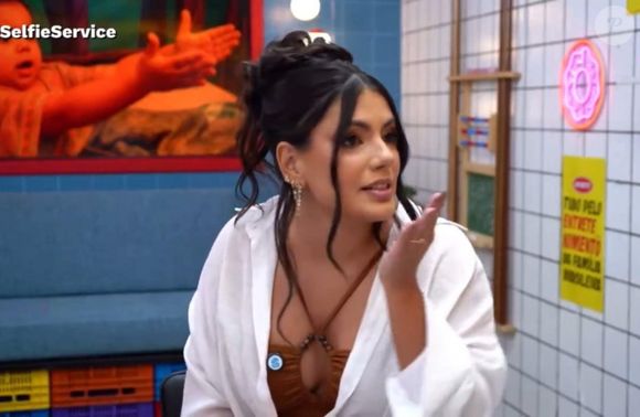 Em entrevista ao Lucas Selfie, Fernanda Bande abriu o jogo sobre climão com Thaís Fersoza