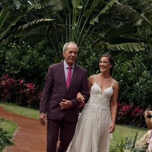 Adriana Birolli subiu ao altar em uma casa de festas de luxo no Rio de Janeiro