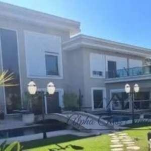 Mansão de Luciano Camsrgo está à venda desde 2024