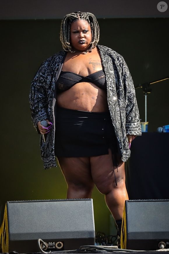 De quase 200 kg para nova fase: cantora comemora cada conquista no emagrecimento
