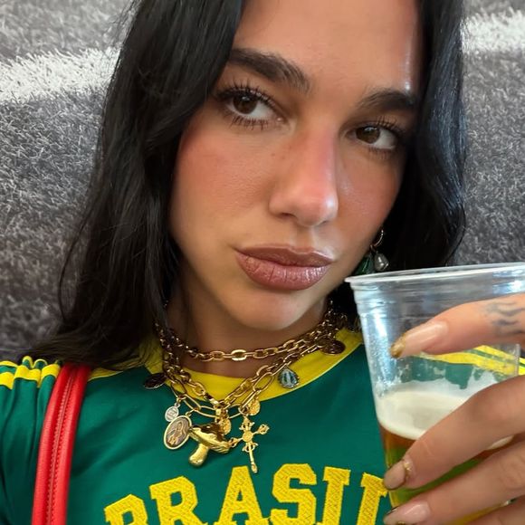 Nas últimas semanas, Dua Lipa e Shawn Mendes praticamente se tornaram “brasileiros honorários”.