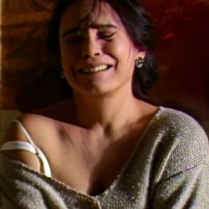 Qual é o final de Helena na novela 'História de Amor'? Mãe de Joyce confessa para Olga que está grávida de Carlos no último capítulo