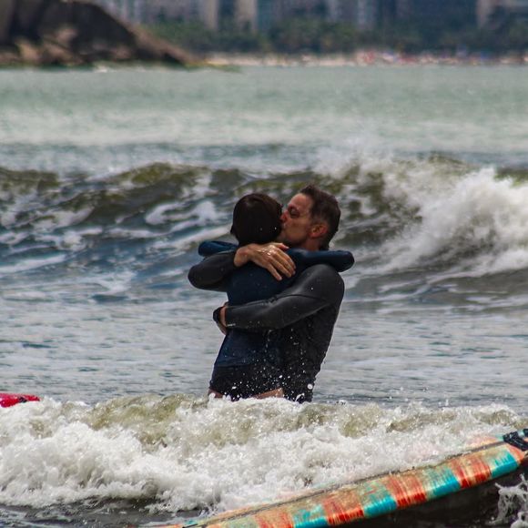 Theo, filho de Sandy e Lucas Lima, tem 11 anos