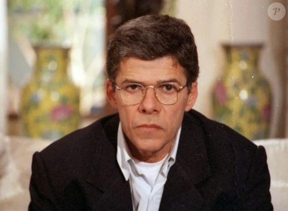 Resumo da novela 'História de Amor': Carlos fica chocado ao saber que Helena agendou a consulta em nome de outra pessoa na clínica.