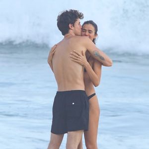 Mesmo consolidada como uma das atrizes brasileiras mais famosas da atualidade, Bruna Marquezine costuma falar sobre autocuidado, limites e saúde mental