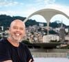Copa 2026: forte calor fez Alex Escobar passar mal e ter pico de pressão - na foto, jornalista na Sapucaí, onde já narrou os desfiles de carnaval