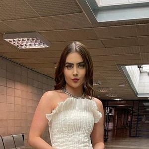 Sapato de salto alto indicado deve ter entre 2,5cm e 5cm