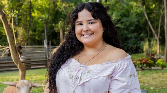 Quem é Castorine em 'Êta Mundo Melhor!'? Com Camila Queiroz fora do elenco, atriz deve causar mudança importante na novela: 'Muita coragem...'