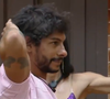 'Ponho a mão no bolso': frase de Shia Phoenix após abraço com Michelle gera comentários na web