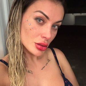 Andressa Urach ainda argumentava que começou a frequentar a igreja em um momento de fragilidade, já que se converteu após a infecção generalizada que quase a matou em 2014