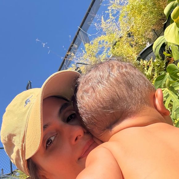 No primeiro Dia das Mães como mãe de Bento, Carol Peixinho emociona ao definir a maternidade como um sentimento de “preenchimento” e “propósito”, revelando que a chegada do bebê trouxe uma nova sensação de inteireza aos 40 anos