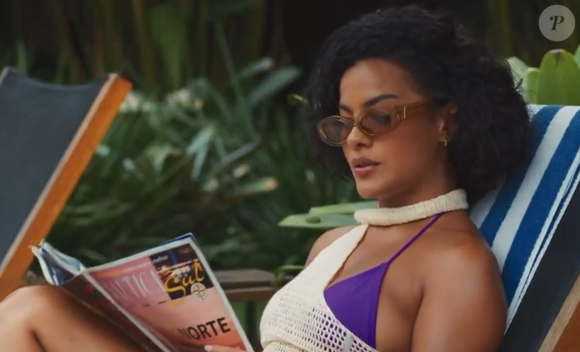 Na cena em questão, a personagem de Maria de Fátima usou o termo 'tranca-rua' para se referir ao ex-namorado César.