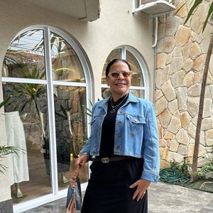 Ruth Moreira responde que tudo será resolvido pelo advogado, que, segundo ela, é muito bem pago