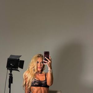 Além de elogios, Virgínia também recebeu comentários sobre a separação de Vini Jr.: "Aquele macho tava te enfeiando, amiga", disparou uma pessoa