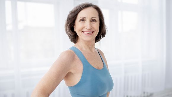 Estes dois exercícios de Pilates ajudam a reduzir a barriga: são super eficazes a partir dos 50 anos