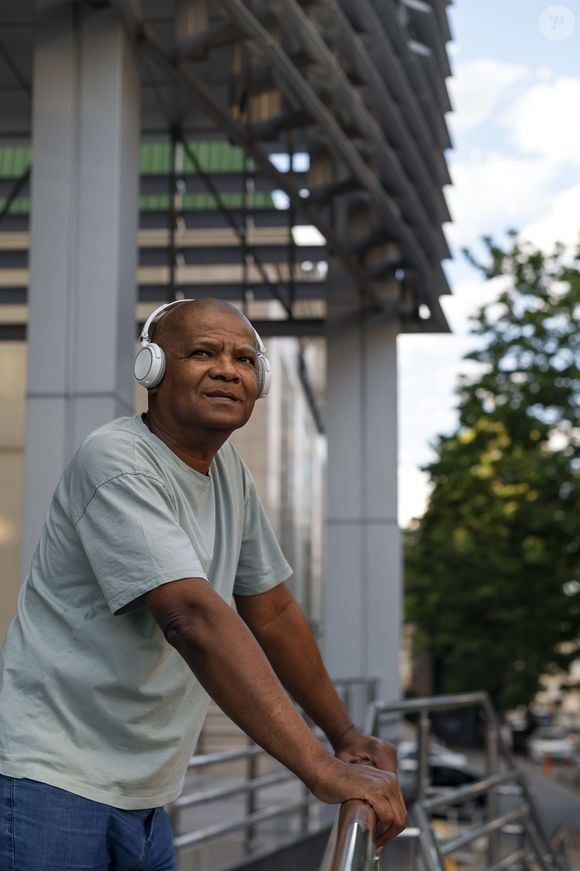 Falta de intimidade com a tecnologia: Isso gera frustração, porque, além da lacuna tecnológica, passa a sensação de que a pessoa não acompanha as transformações do mundo