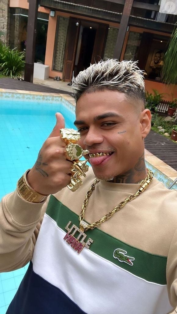 MC Cabelinho chegou a consumir cerca de dez ovos por dia, reduziu drasticamente o consumo de açúcar, substituiu doces por frutas e até passou a tomar café sem açúcar.
