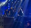 Marrone caiu do palco durante o show