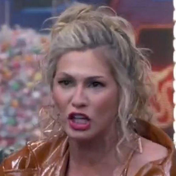 Lívia Andrade contou que Luan Pereira buscou a ajuda de um pastor após brigar com Dado Dolabella