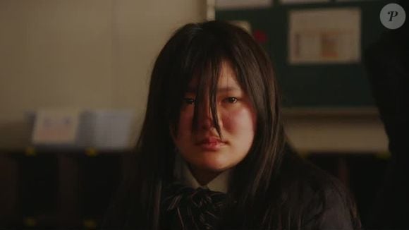 Em 'Switched', Zenko Umine é uma jovem estudante que sofre com a rejeição e bullying dos outros alunos