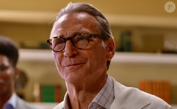 Novela 'Beleza Fatal': Átila (Herson Capri) já havia falado com a família sobre ser homossexual.