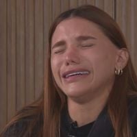 'Tudo dói, as lesões, as marcas, a alma...': vítima de agressão de João Lima, médica Raphaella Brilhante chora muito em 1ª entrevista; novas fotos mostram corpo com hematomas