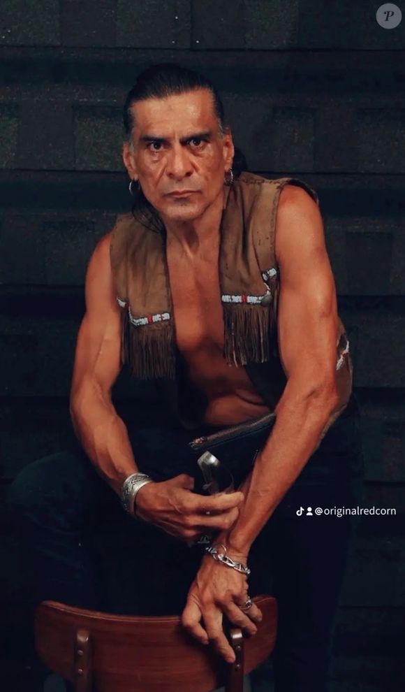 Assassinato de Jonathan Joss: a Polícia, por enquanto, descarta esta possibilidade e diz que não há provas suficientes para sustentar a alegação de que foi um ataque motivado por ódio