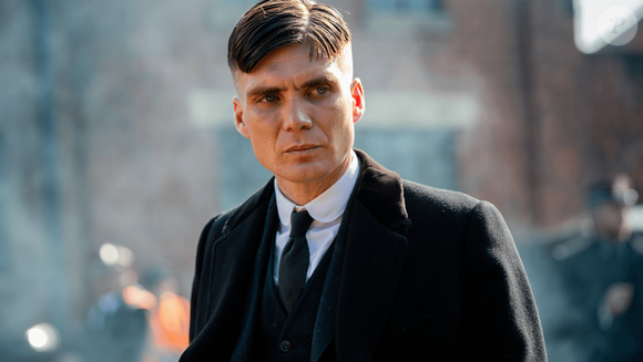 Cillian Murphy está de volta ao universo de 'Peaky Blinders' com o novo filme lançado pela Netflix