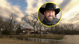 O rancho milionário de Chuck Norris: com tamanho de 567 campos de futebol, refúgio do ator na natureza tinha fábrica de água com rocha vulcânica, academia e museu