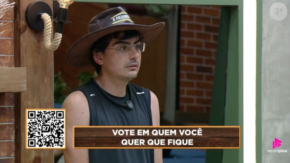 Dudu Camargo não está mais na Roça