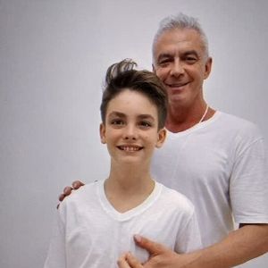 Alexandre Correa ao lado do filho Alezinho, fruto de seu antigo casamento com a apresentadora Ana Hickmann.