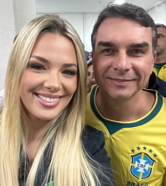 Apoiadora de Flávio Bolsonaro, Fernanda Louback é mãe de uma adolescente de 16 anos com transtorno do espectro autista (TEA) e tem como plano de governo a defesa de pessoas autistas