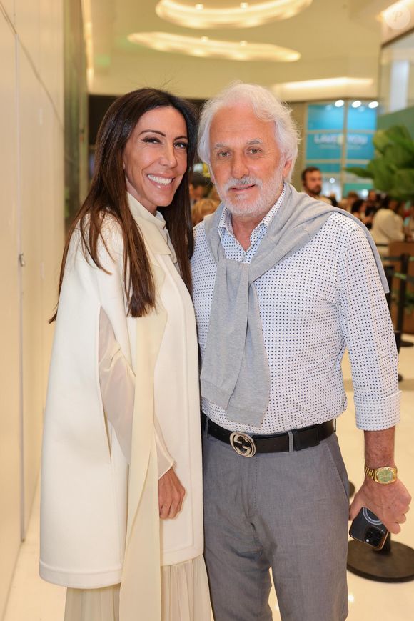 Roberto Carlos recebeu em seu show Otávio Mesquita